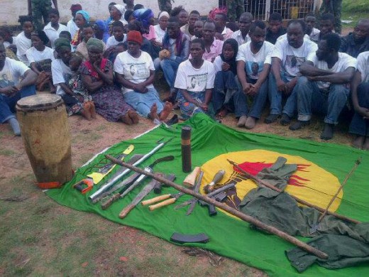Disciples de Mukungubila arrêtés le 30 décembre 2013, présentés comme des terroristes parce qu'ils détenaient un drapeau du Zaïre ainsi que des outils de jardinerie et maçonnerie!