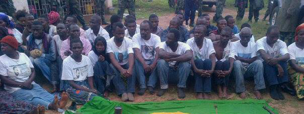 Disciples de Mukungubila arrêtés le 30 décembre 2013, présentés comme des terroristes parce qu'ils détenaient un drapeau du Zaïre ainsi que des outils de jardinerie et maçonnerie!