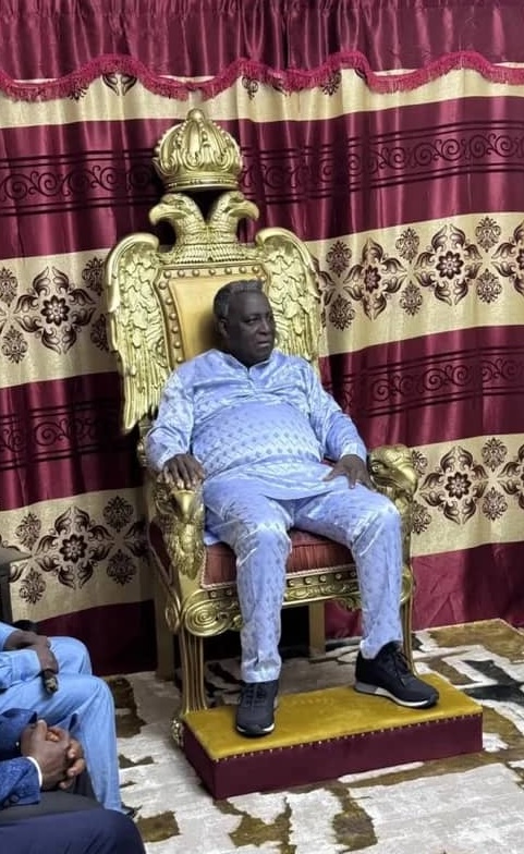 Les soubresauts de l’animal blessé par la flèche de Jéhu : Kanambe n’ayant pas l’endroit où vivre, le voilà qui envoie l’un de ses lieutenants dans le territoire de Kabalo, Mbuyu Luyongola, corrompre les Pygmées (les Twa) pour une nouvelle insurrection contre les Bantus